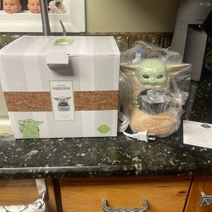 Grogu scentsy warmer